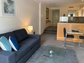 CBD Corporate Apartment BON002810, Sydney